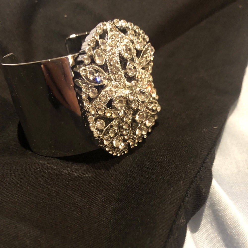 NWT banana republic cuff